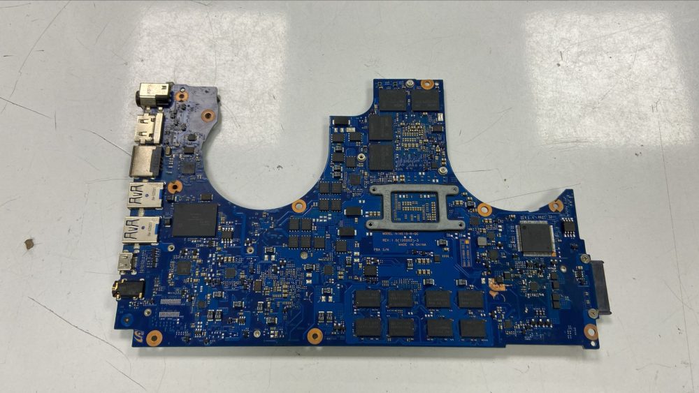 Samsung NP700Z5A Anakart Sorunsuz Testli NIKE15-R-QC - Görsel 2